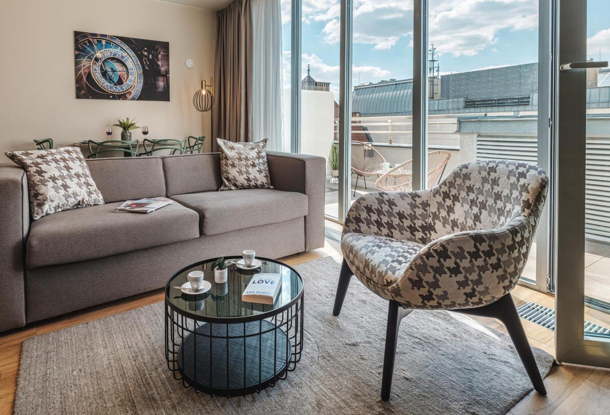 Vn17 Rooftop Suites By Adrez Prague Exterior photo